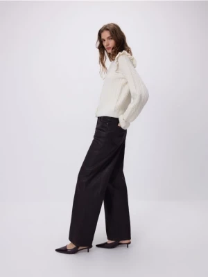 Obrázek produktu Reserved - Voskované wide leg džíny - mahagonová
