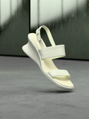 Obrázek produktu Sandály na klínu Camper černá