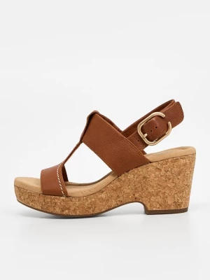 Obrázek produktu Sandály na klínu Clarks hnědá