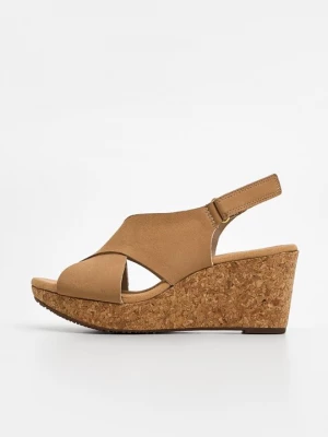 Obrázek produktu Sandály na klínu Clarks písková