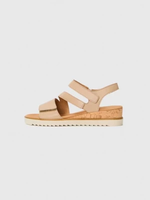 Obrázek produktu Sandály na klínu Gabor Comfort béžová