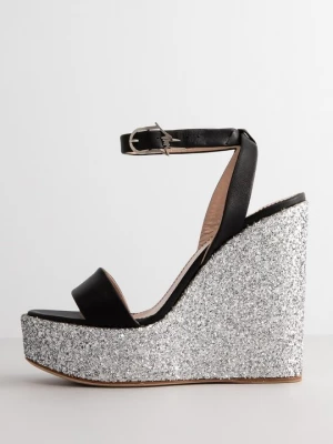 Obrázek produktu Sandály na klínu Giuseppe Zanotti stříbrná barva