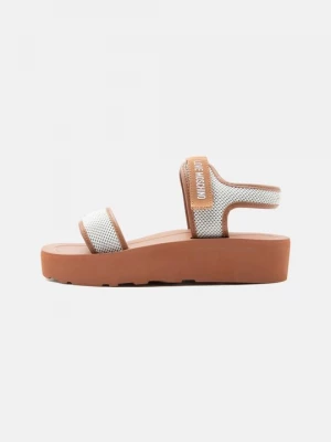Obrázek produktu Sandály na klínu LOVE MOSCHINO