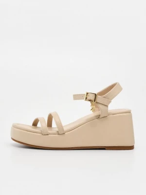 Obrázek produktu Sandály na klínu U.S. POLO ASSN. béžová