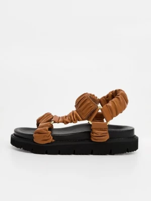 Obrázek produktu Sandály na platformě Copenhagen Shoes koňaková