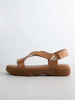 Obrázek produktu Sandály na platformě Michael Kors béžová