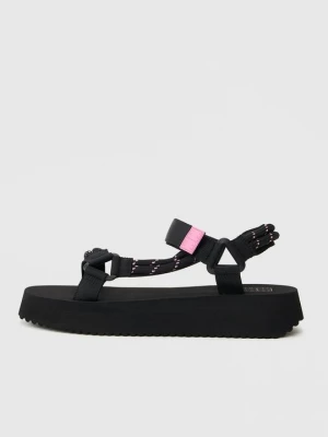 Obrázek produktu Sandály na platformě Tommy Jeans černá