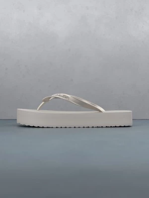 Obrázek produktu Sandály s odděleným palcem Calvin Klein stříbrná