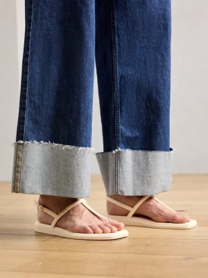 Obrázek produktu Sandály s odděleným palcem Crocs