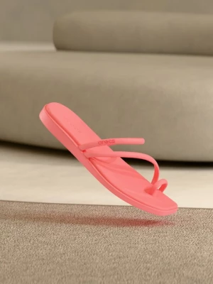 Obrázek produktu Sandály s odděleným palcem Crocs světle růžová
