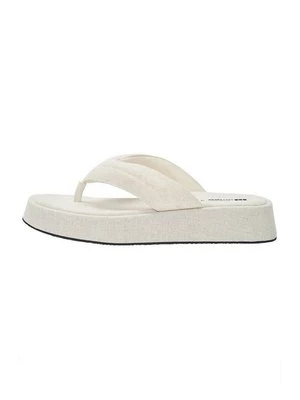 Obrázek produktu Sandály s odděleným palcem PULL&BEAR béžová