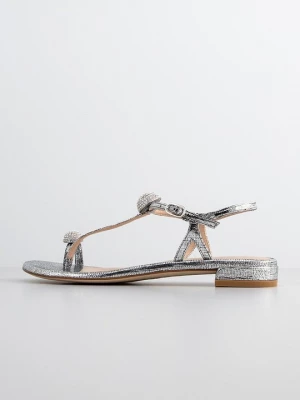 Obrázek produktu Sandály s odděleným palcem Stuart Weitzman stříbrná barva