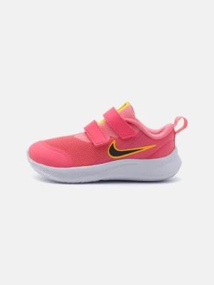 Obrázek produktu Silniční běžecké boty Nike korálová