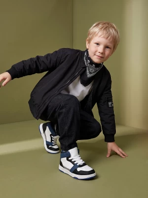 Obrázek produktu Sinsay - Wysokie sneakersy z imitacji skóry z kontrastowymi wstawkami - wielobarwny