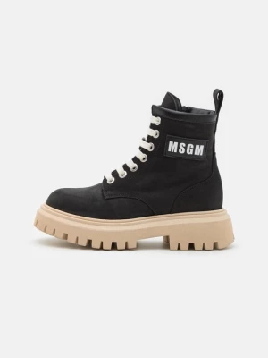 Obrázek produktu Šněrovací kotníkové boty MSGM černá