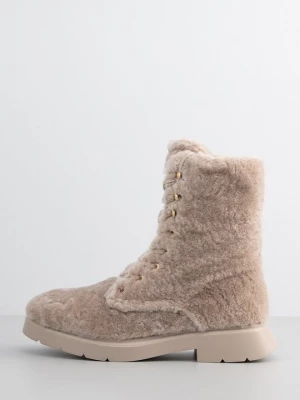 Obrázek produktu Šněrovací kotníkové boty Stuart Weitzman béžová