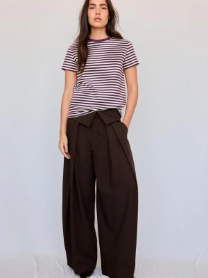 Obrázek produktu Stradivarius B02 Pruhované Základní Tričko Regular Fit S Jemným Povrchem Dark Purple