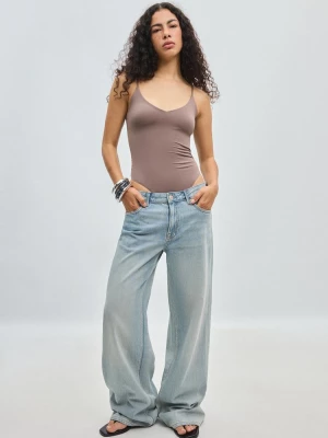 Obrázek produktu Stradivarius Body S Výstřihem Do V A Ramínky Brown