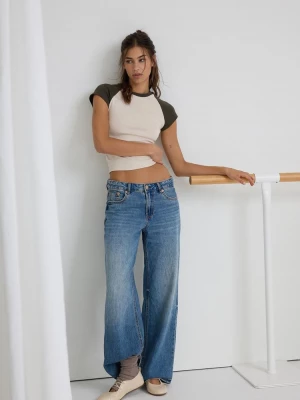 Obrázek produktu Stradivarius Džíny D91 S Low Waist Střihem A Širokými Nohavicemi Přebarvená Modrá