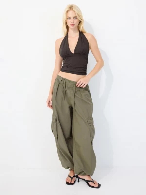 Obrázek produktu Stradivarius Halter Top S Řasením A Zavazováním U Krku Brown