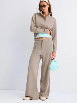 Obrázek produktu Stradivarius Jemné Kalhoty Palazzo Typu Jogger Beige