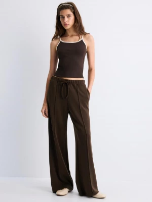 Obrázek produktu Stradivarius Kalhoty Jogger Wide Leg S Pukem A Jemným Povrchem Brown