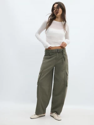 Obrázek produktu Stradivarius Kalhoty Barrel Cargo Khaki