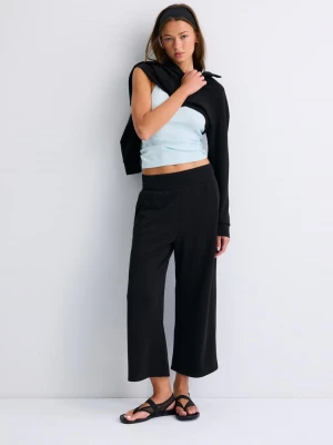 Obrázek produktu Stradivarius Kalhoty Culottes Z Jemného Materiálu Black
