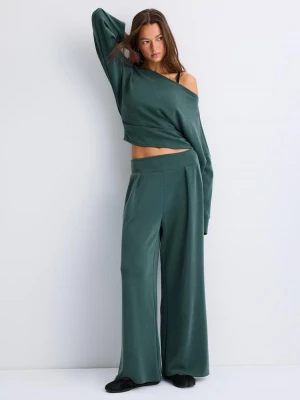 Obrázek produktu Stradivarius Kalhoty Wide Leg Se Záševky A Hebkým Povrchem Khaki
