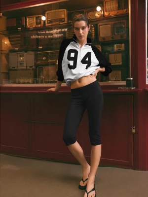 Obrázek produktu Stradivarius Legíny Capri Elastickým Detailem Black