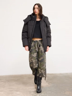 Obrázek produktu Stradivarius Oversize Prošívaná Bunda S Kapucí Black