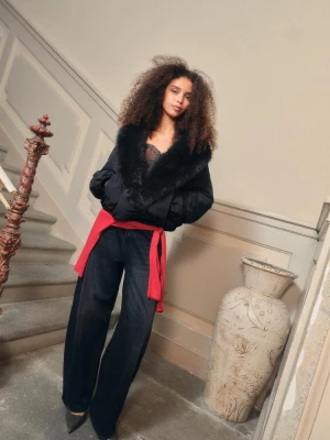 Obrázek produktu Stradivarius Prošívaná Bunda Límcem Z Umělá Kožešina Black