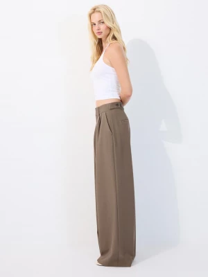 Obrázek produktu Stradivarius Společenské Kalhoty Wide Leg S Nastavitelnými Knoflíky Brown