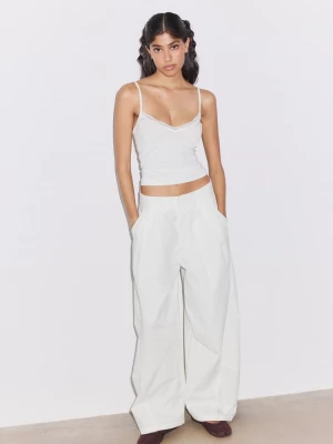 Obrázek produktu Stradivarius Top Na Ramínka S Krajkou Ecru