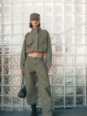 Obrázek produktu Stradivarius Utility Bunda Balonového Střihu Khaki