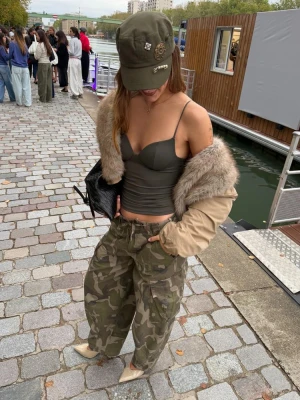 Obrázek produktu Stradivarius Vzorované Kalhoty Cargo Khaki