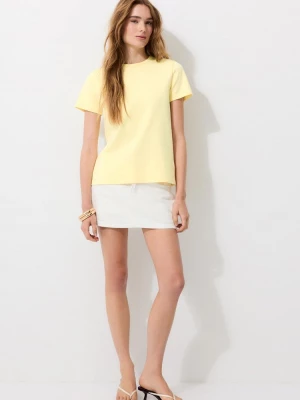 Obrázek produktu Stradivarius Základní Regular Tričko S Jemným Omakem Pastel Yellow