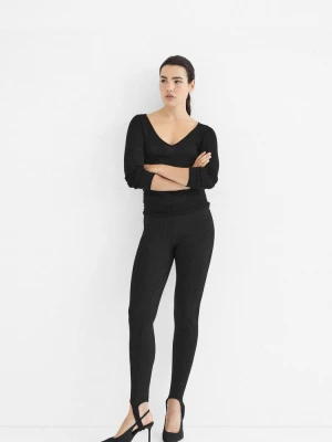 Obrázek produktu Stradivarius Základní Vlněný Svetr S Výstřihem Do V Black