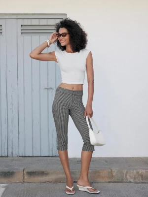 Obrázek produktu Stradivarius Zkrácené Tričko S Mini Rukávem White