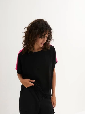 Obrázek produktu T-shirt z neonowymi paskami BonPrix czarny