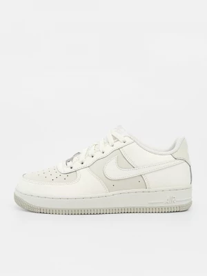 Obrázek produktu Tenisky Nike stříbrná barva