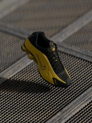 Obrázek produktu Tenisky Nike zlatá barva