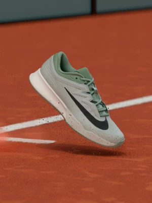 Obrázek produktu Tenisové boty na antuku Nike stříbrná
