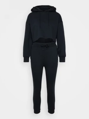 Obrázek produktu Tepláková souprava Even&Odd Petite By Zalando černá