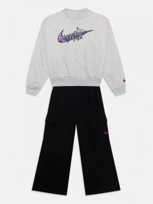 Obrázek produktu Tepláková souprava Nike černá