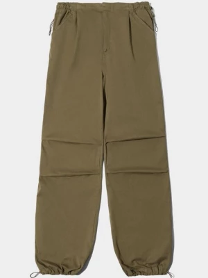 Obrázek produktu Teplákové kalhoty Bershka khaki
