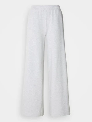 Obrázek produktu Teplákové kalhoty Gina Tricot