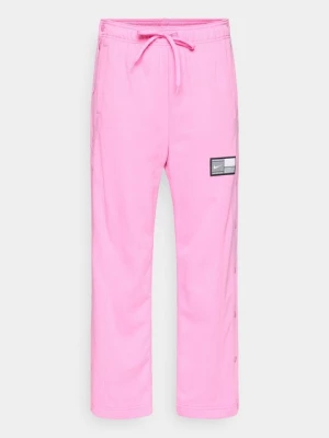 Obrázek produktu Teplákové kalhoty Nike růžová