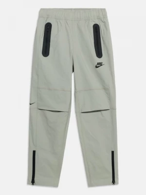 Obrázek produktu Teplákové kalhoty Nike zelená