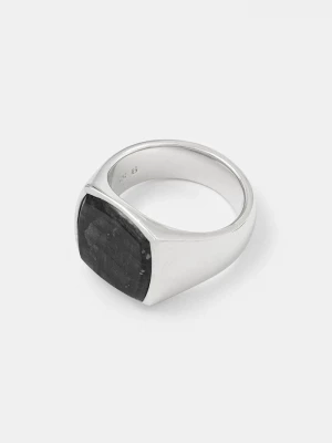 Obrázek produktu Tom Wood Stříbrný prsten Tom Wood Cushion Black Larvikite